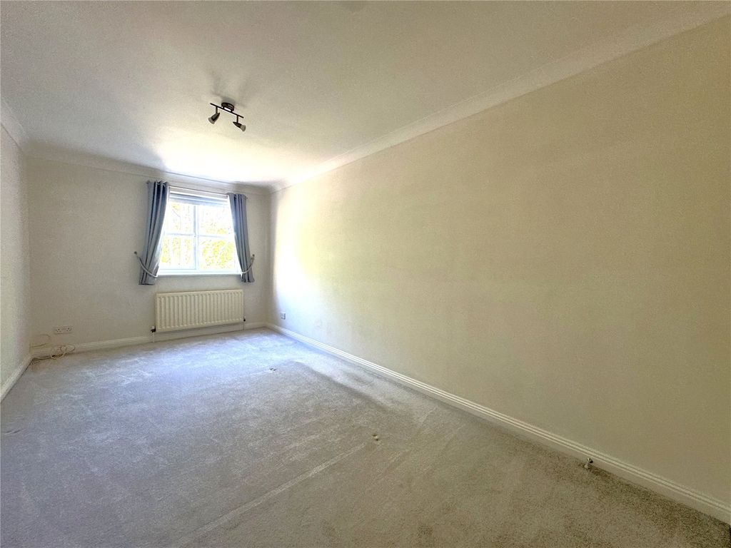 Property photo 3 of 9 Picture No. 40