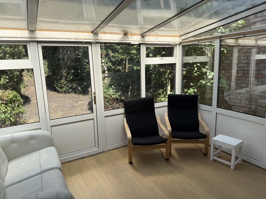 Property photo 3 of 8 Conservatory
