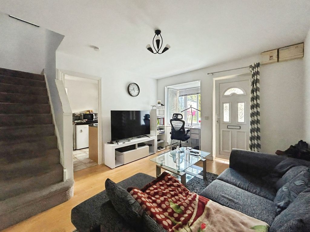 Property photo 2 of 8