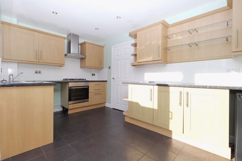 Property photo 2 of 24 Dining Kitchen