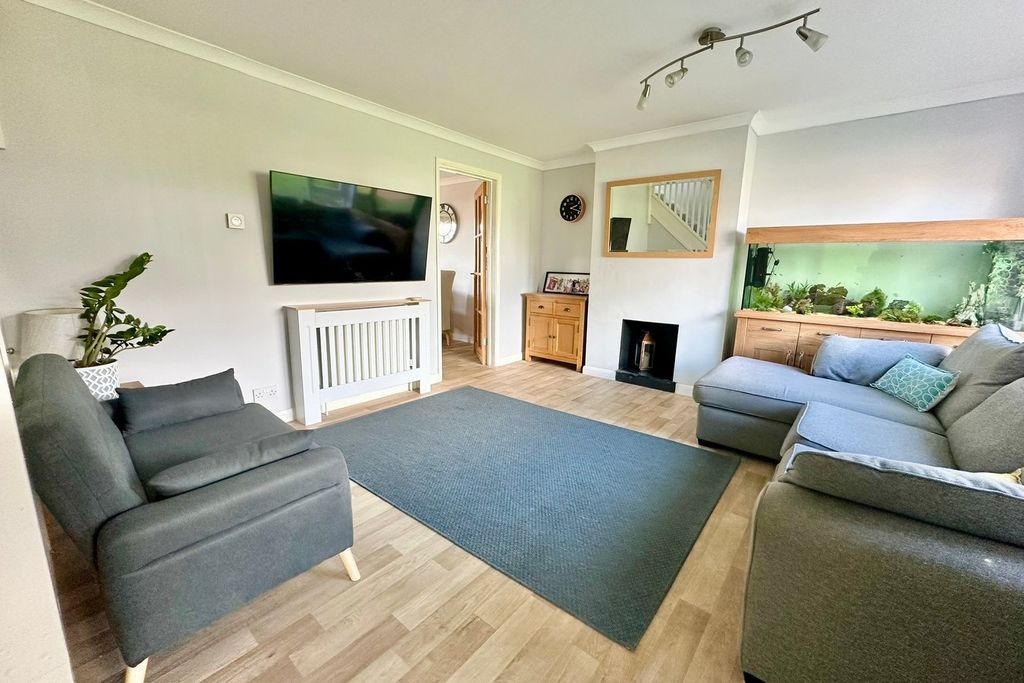 Property photo 3 of 19