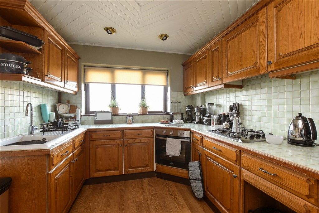 Property photo 3 of 14 Kitchen