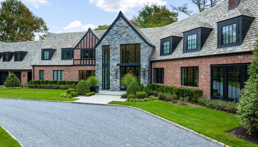 Property photo 2 of 37