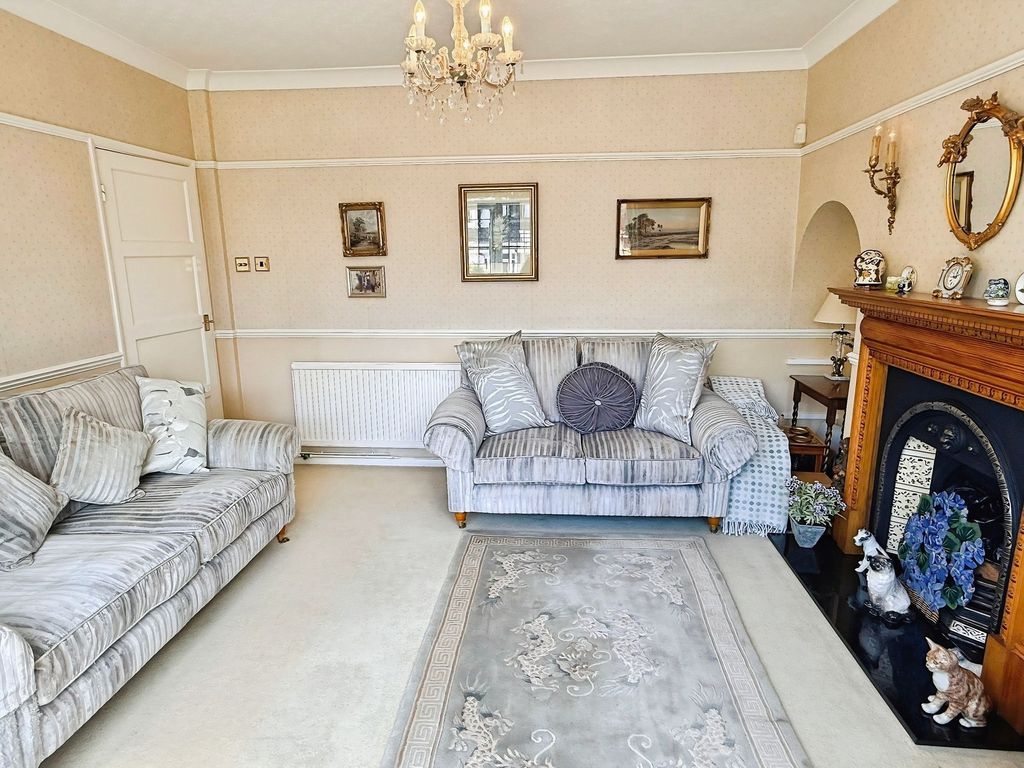 Property photo 3 of 26