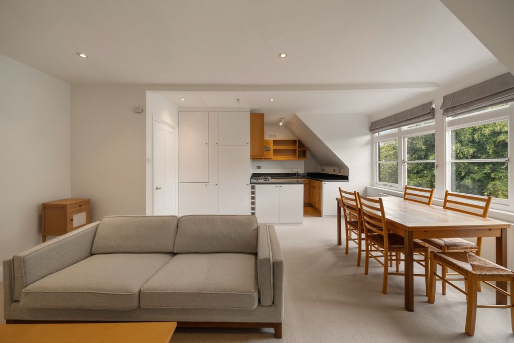 Property photo 2 of 10 5376592