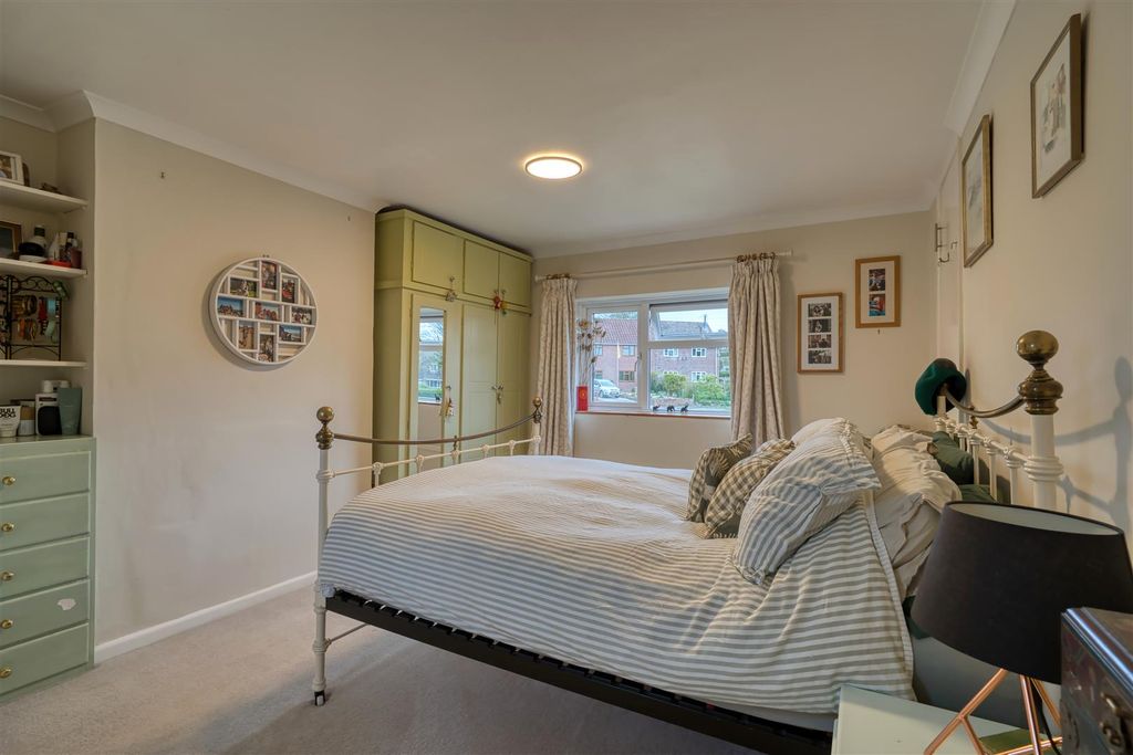 Property photo 3 of 10 Bedroom One