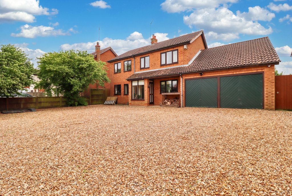 Property photo 1 of 27 3077500