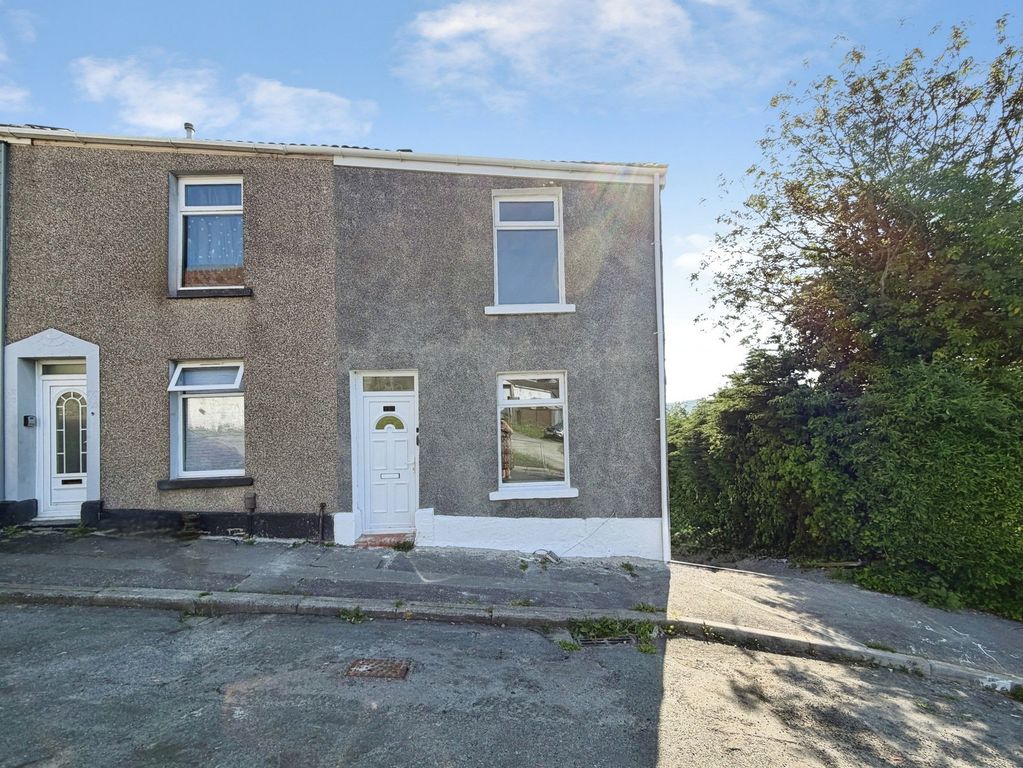Property photo 1 of 28