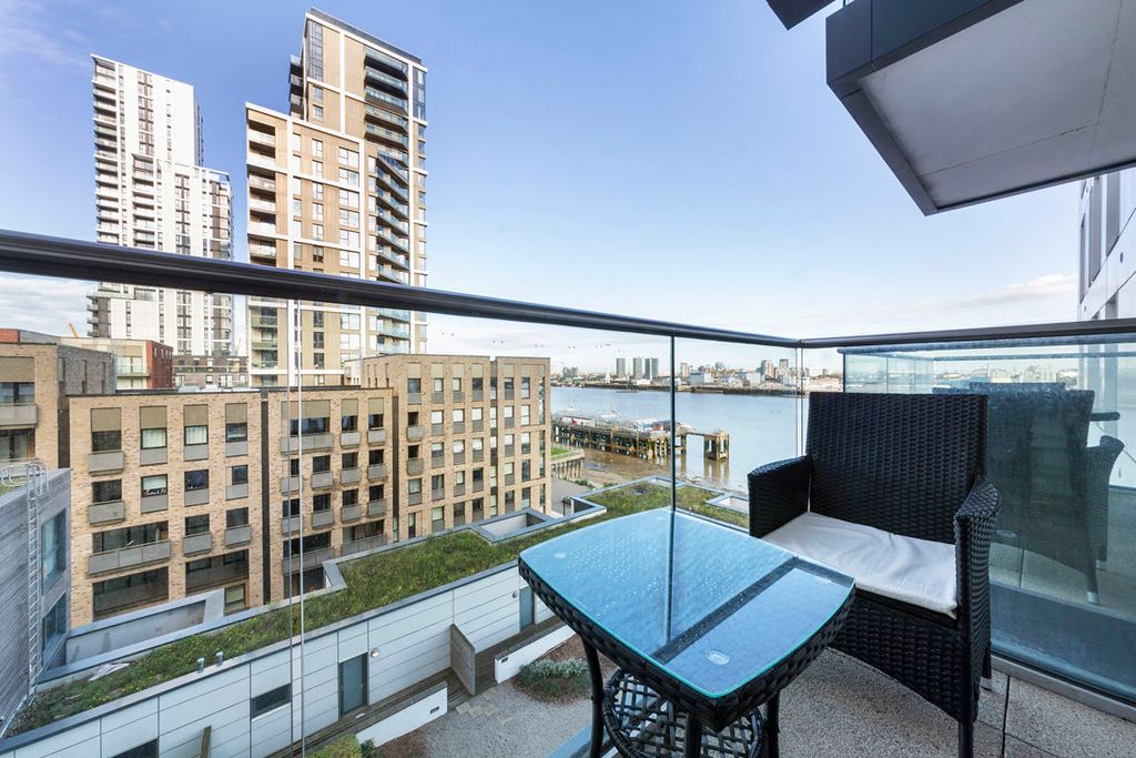 Property photo 2 of 12