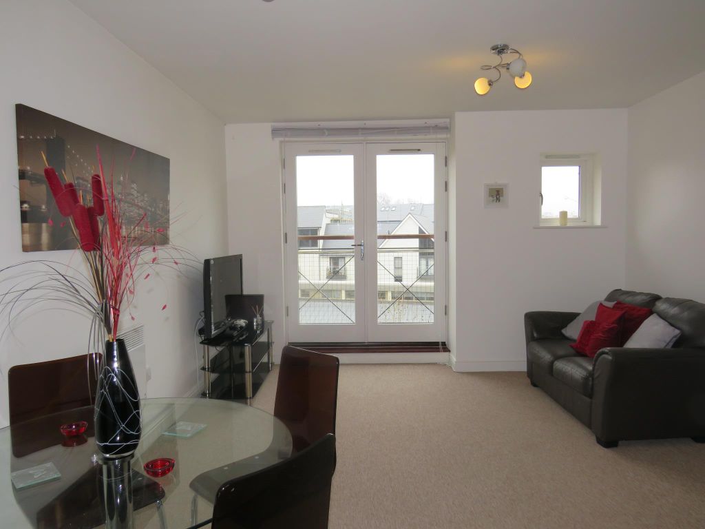 Property photo 2 of 8 Living Room