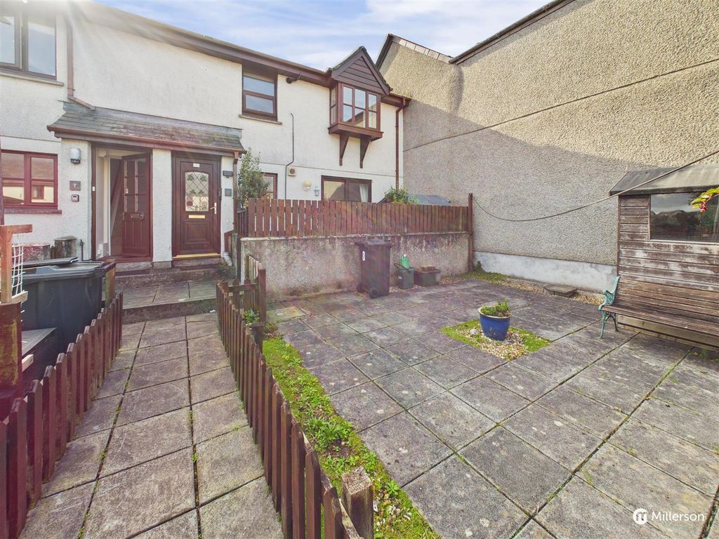 Property photo 1 of 11 Front Aspect