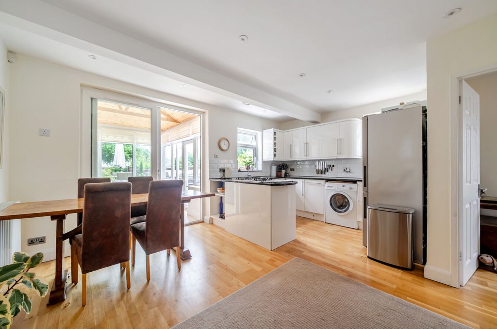 Property photo 2 of 20 1468093-8-6A198A0...