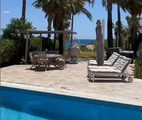 Property photo 2 of 21