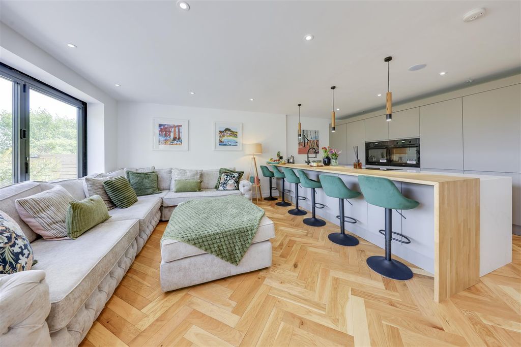 Property photo 1 of 49 Copen Plan Breakfast Kitchen / Lounge Alt