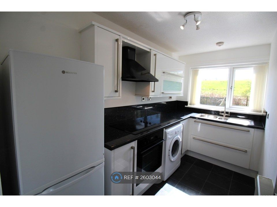 Property photo 1 of 12 Kitchen