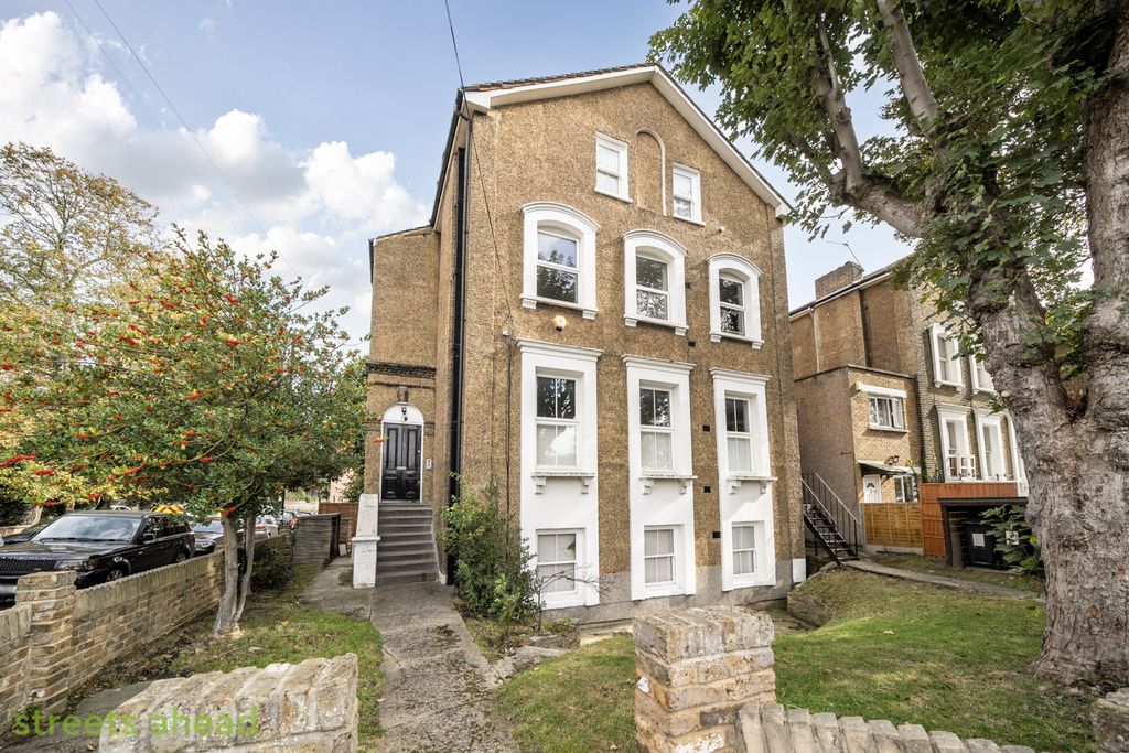 Property photo 1 of 35 98486B03-2090-401...