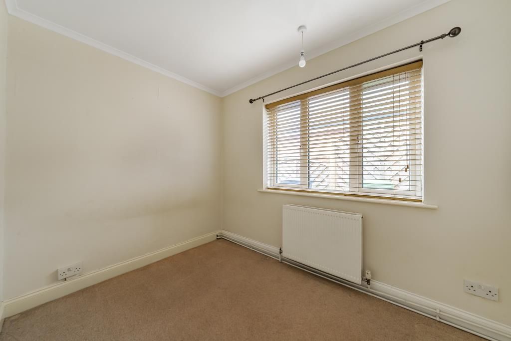 Property photo 2 of 10 Bedroom