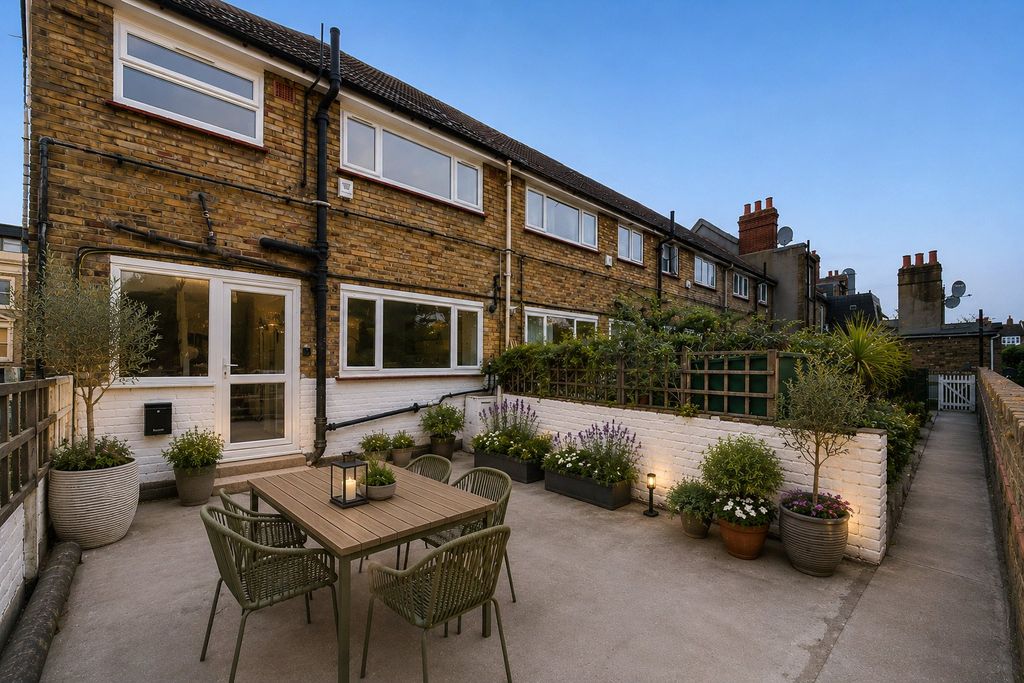 Property photo 1 of 11 Picture No. 27