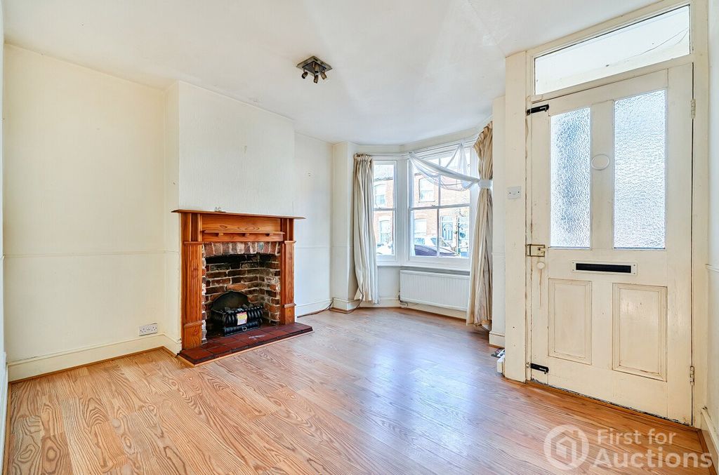 Property photo 2 of 13 Picture No. 31
