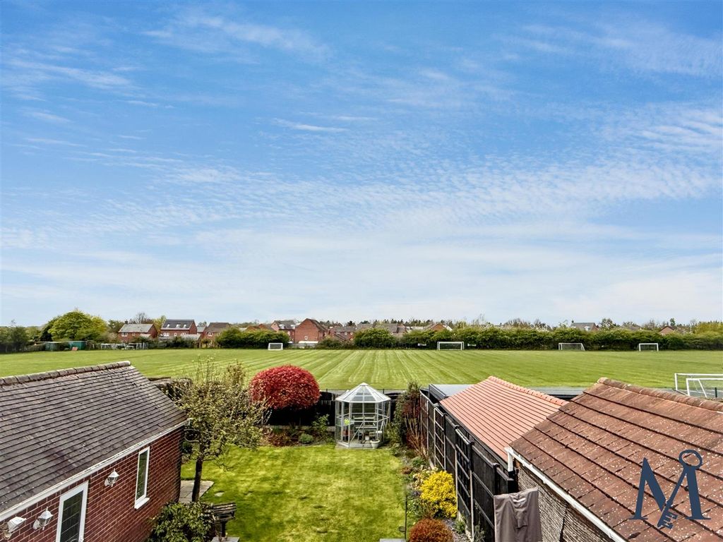 Property photo 2 of 25 Rear Garden