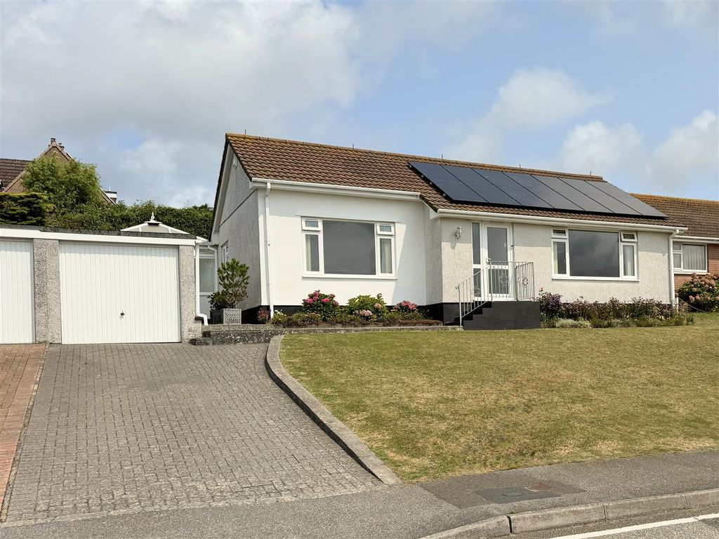 Property photo 1 of 31