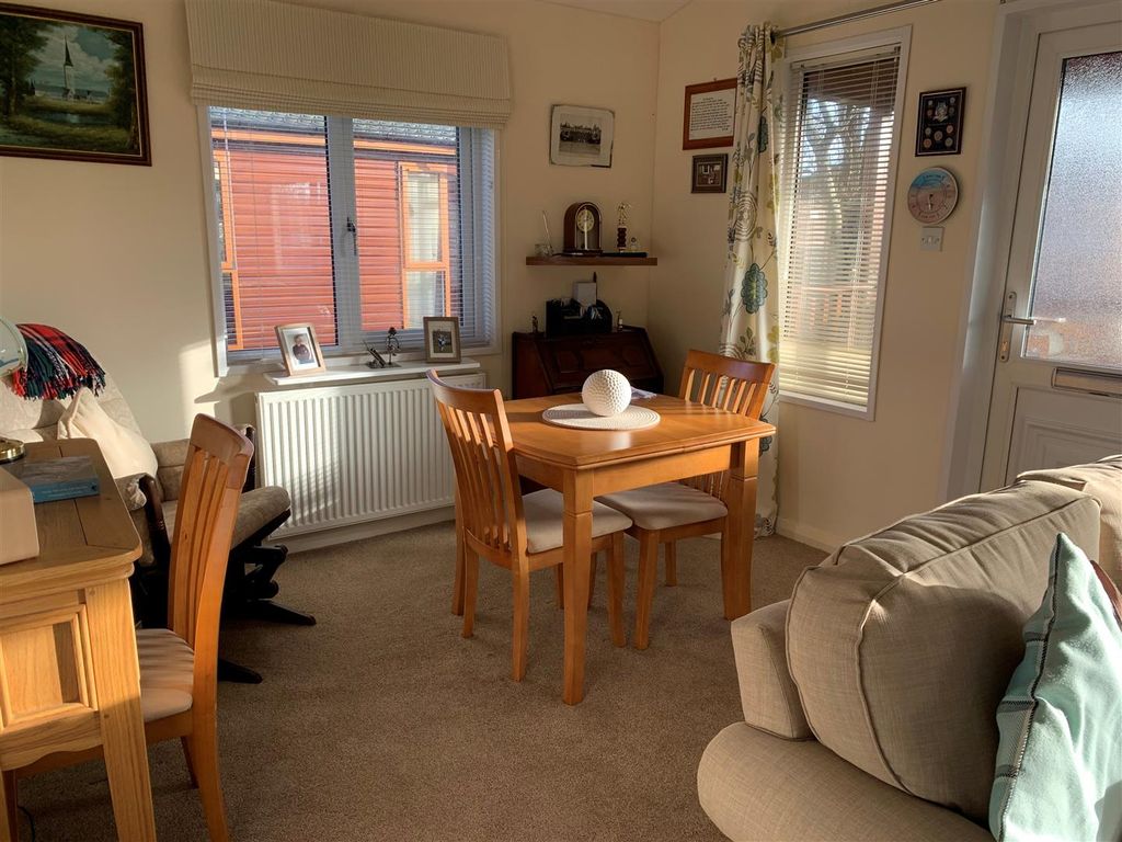 Property photo 3 of 15 Dining.Jpg