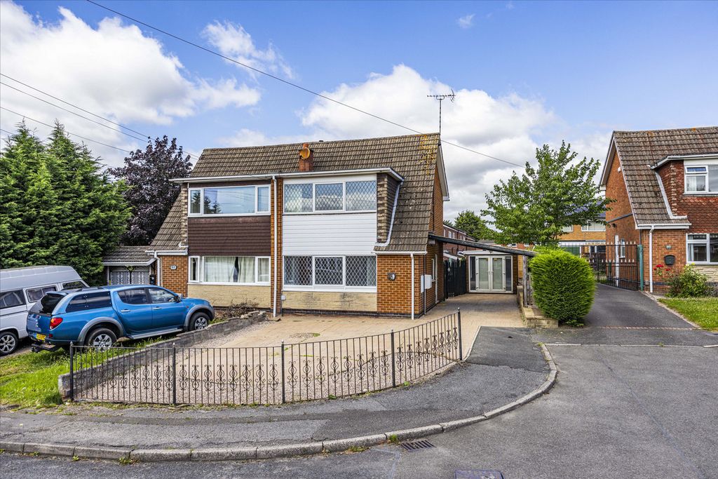Property photo 1 of 12