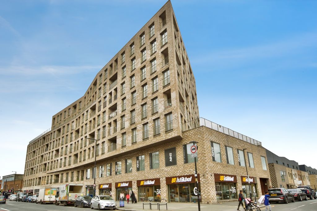 Property photo 1 of 20 Outside