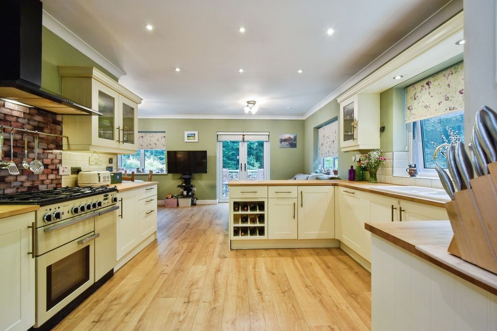 Property photo 2 of 24 Photo