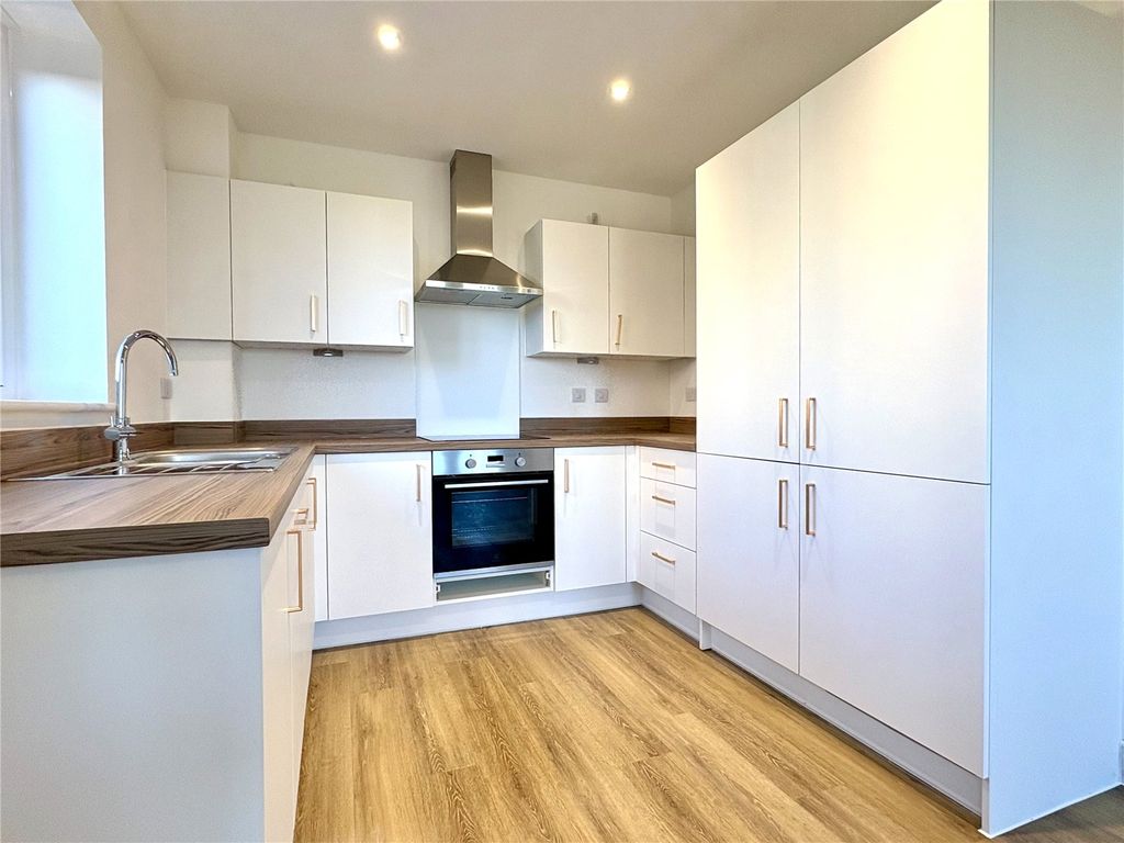 Property photo 2 of 6 Picture No. 07