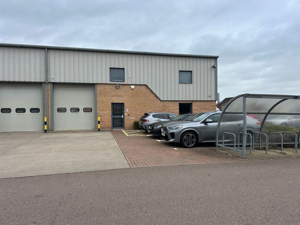 Property photo 1 of 8 Photo 6