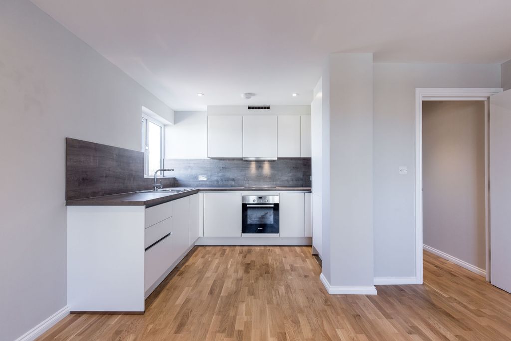 Property photo 1 of 12 Kitchen