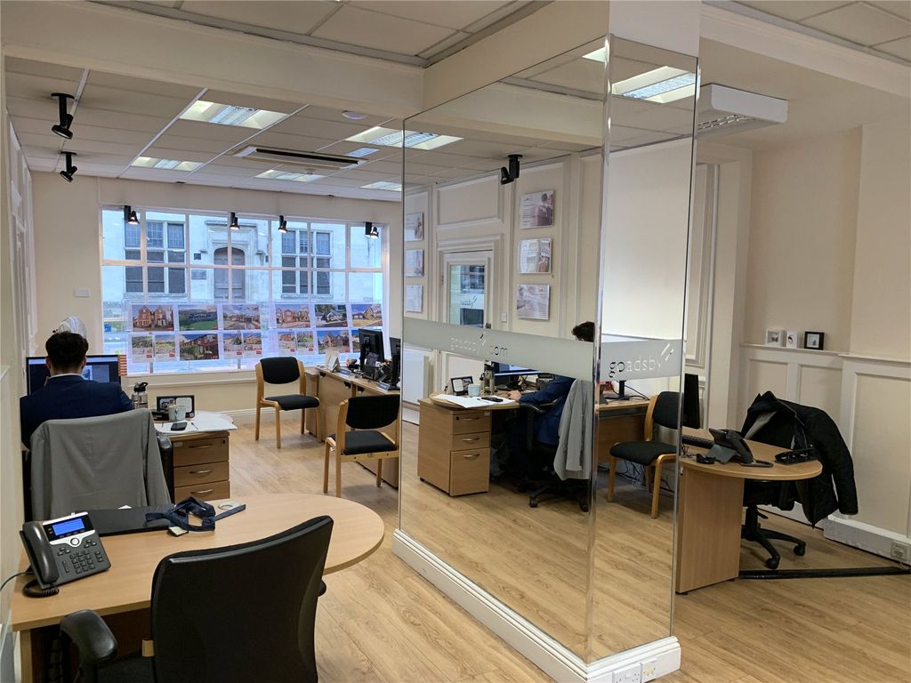 Property photo 2 of 20 Picture No. 02