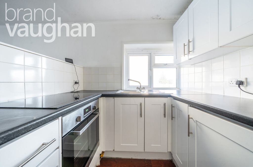 Property photo 1 of 8 Kitchen
