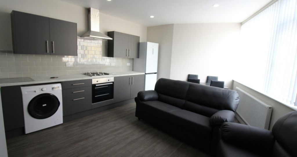 Property photo 1 of 5 Student Room To Rent