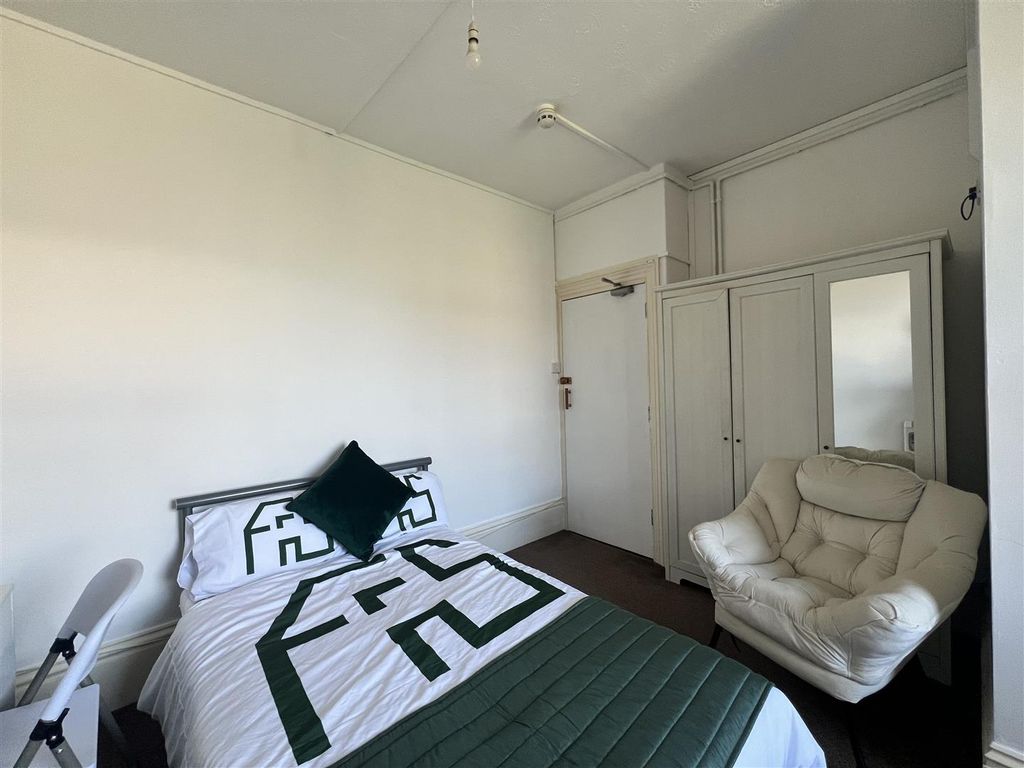 Property photo 3 of 9 Tempimageijzlcs.Jpg