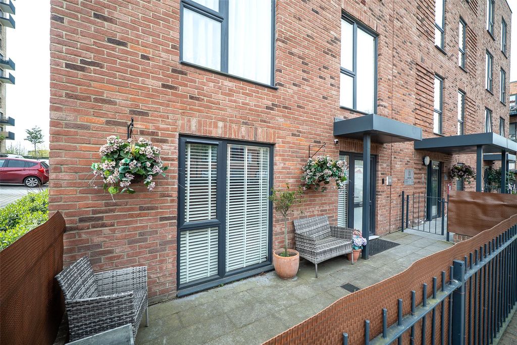 Property photo 1 of 25 Picture No. 01