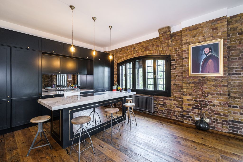 Property photo 1 of 25 October 2021 (12).Jpg