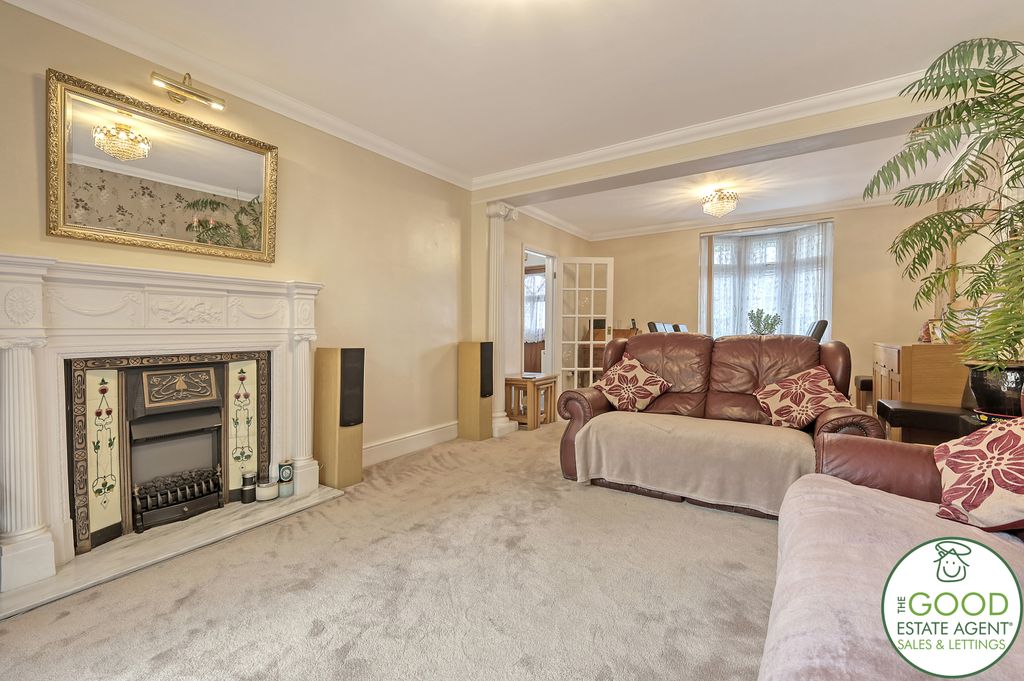 Property photo 2 of 18