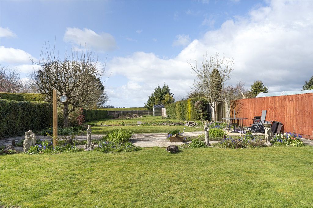 Property photo 2 of 12 Picture No. 14