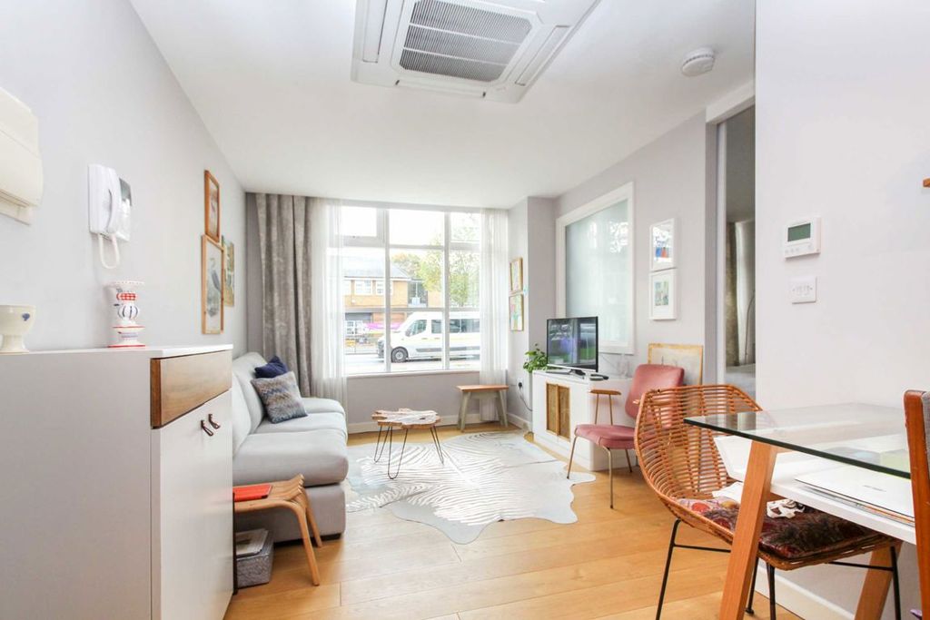 Property photo 2 of 4