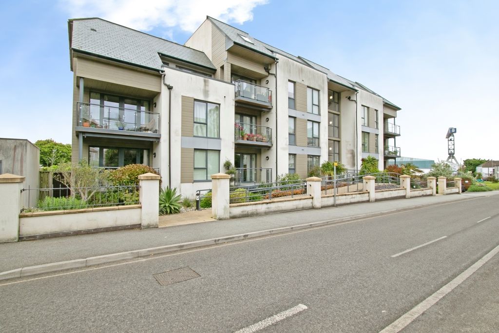 Property photo 1 of 19 Pbox-Img.Jpg