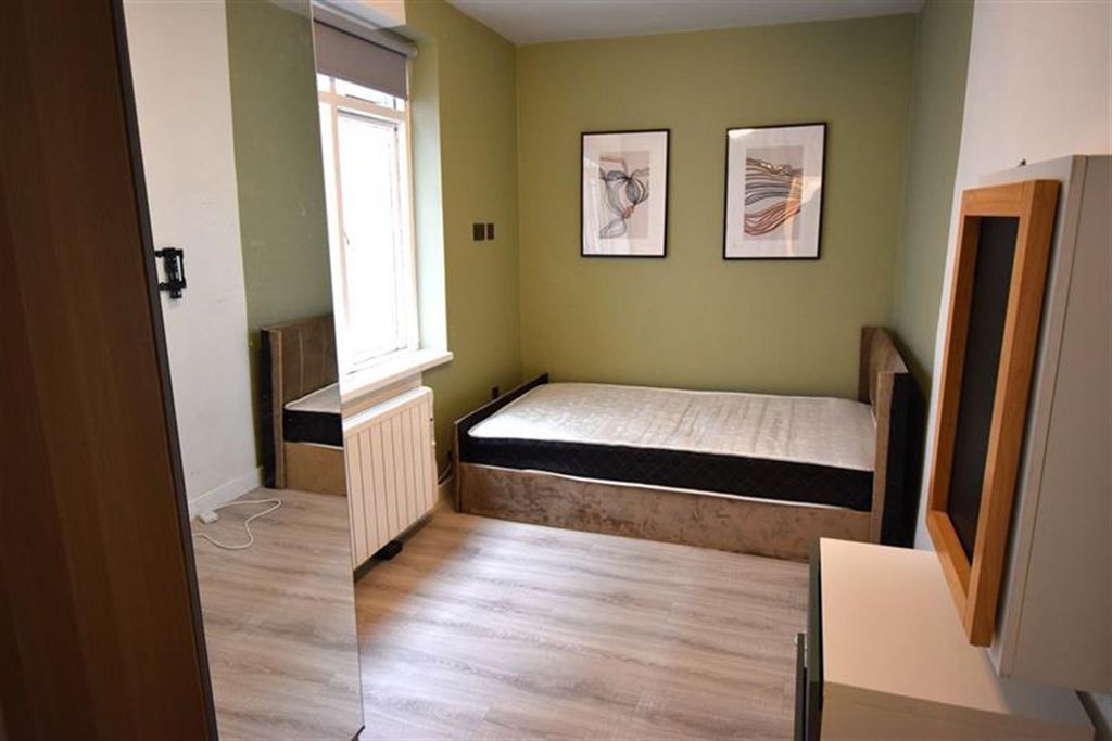 Property photo 1 of 11 (Main)