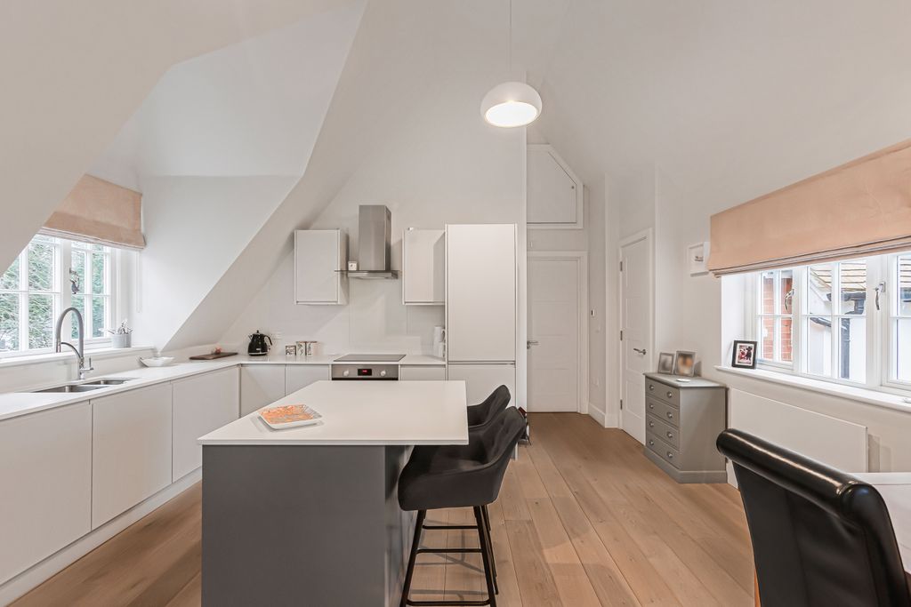 Property photo 3 of 13 Kitchen