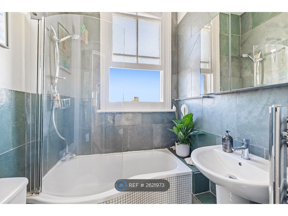 Property photo 3 of 13 Bathroom