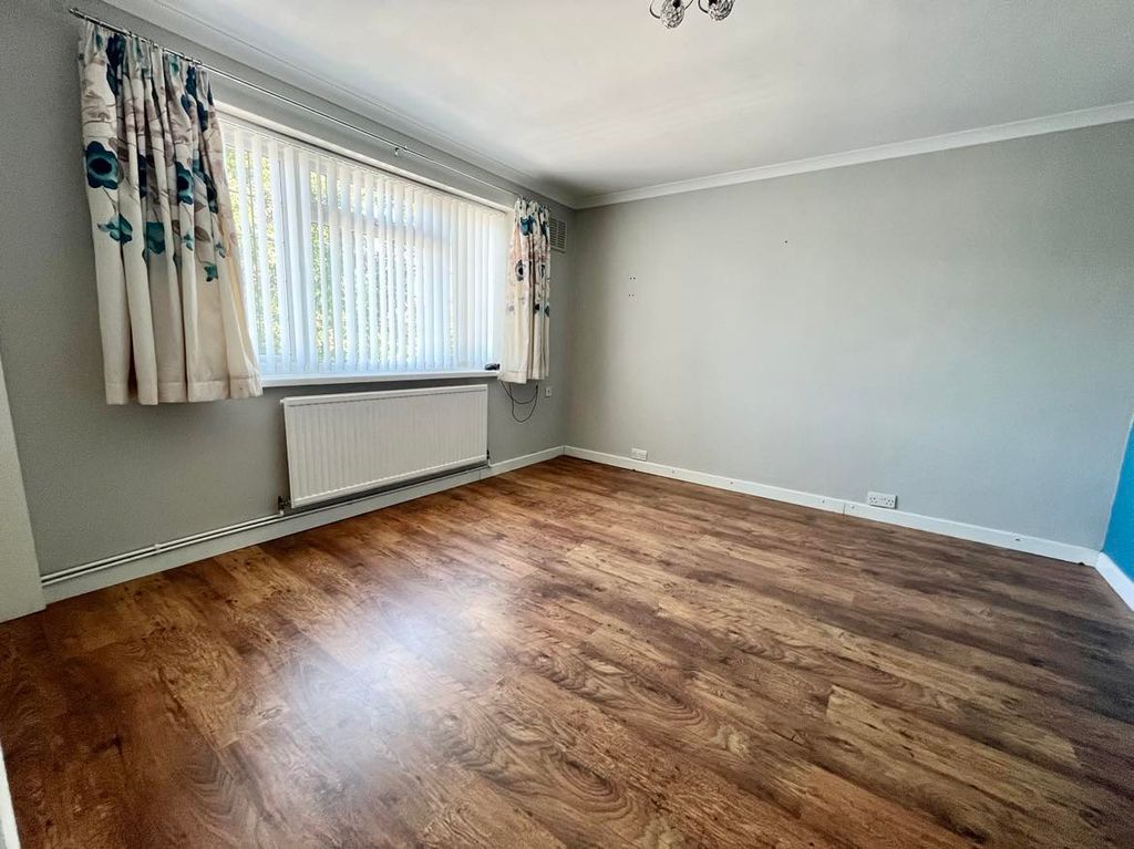 Property photo 3 of 11 Photo 07