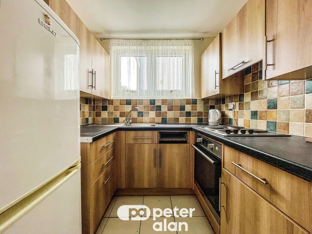 Property photo 2 of 14 Kitchen