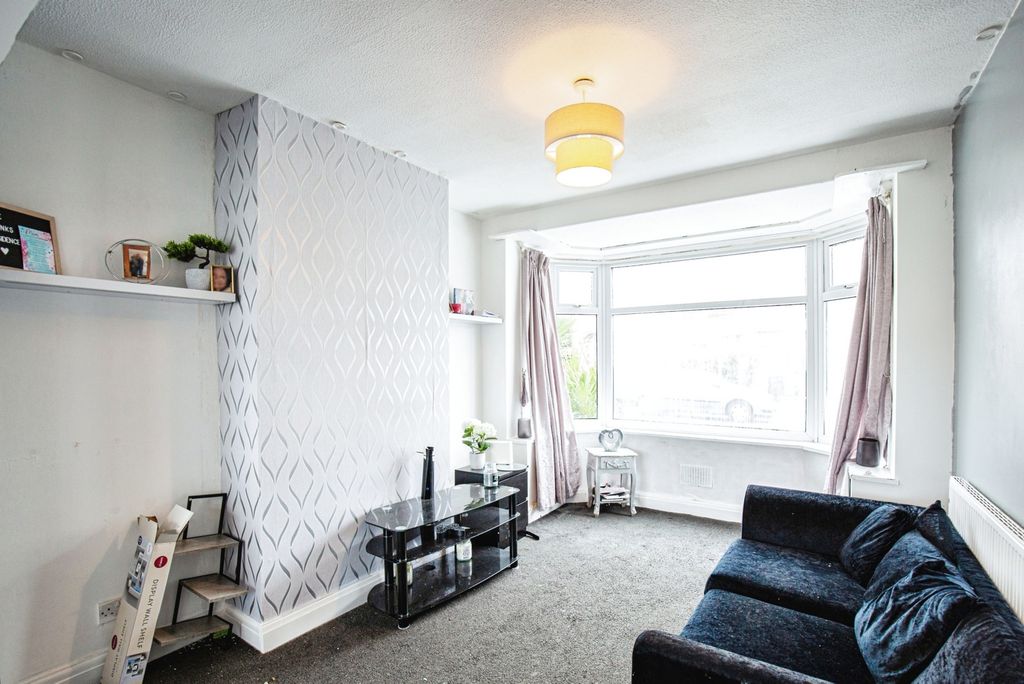Property photo 2 of 19 Pbox-Img.Jpg