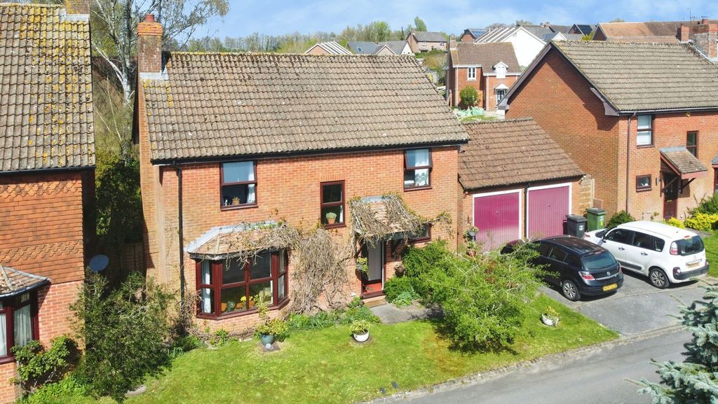 Property photo 1 of 19
