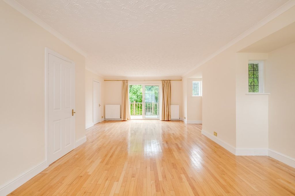 Property photo 3 of 11 Picture No. 06